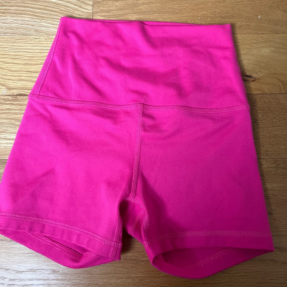 Gilly Hicks 3” biker shorts